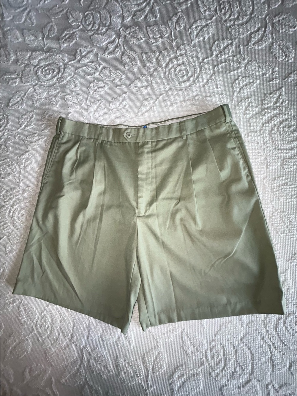 Bocaccio Golf Men’s Khaki Shorts Size 40 Flat Front Casual Golf Athleisure